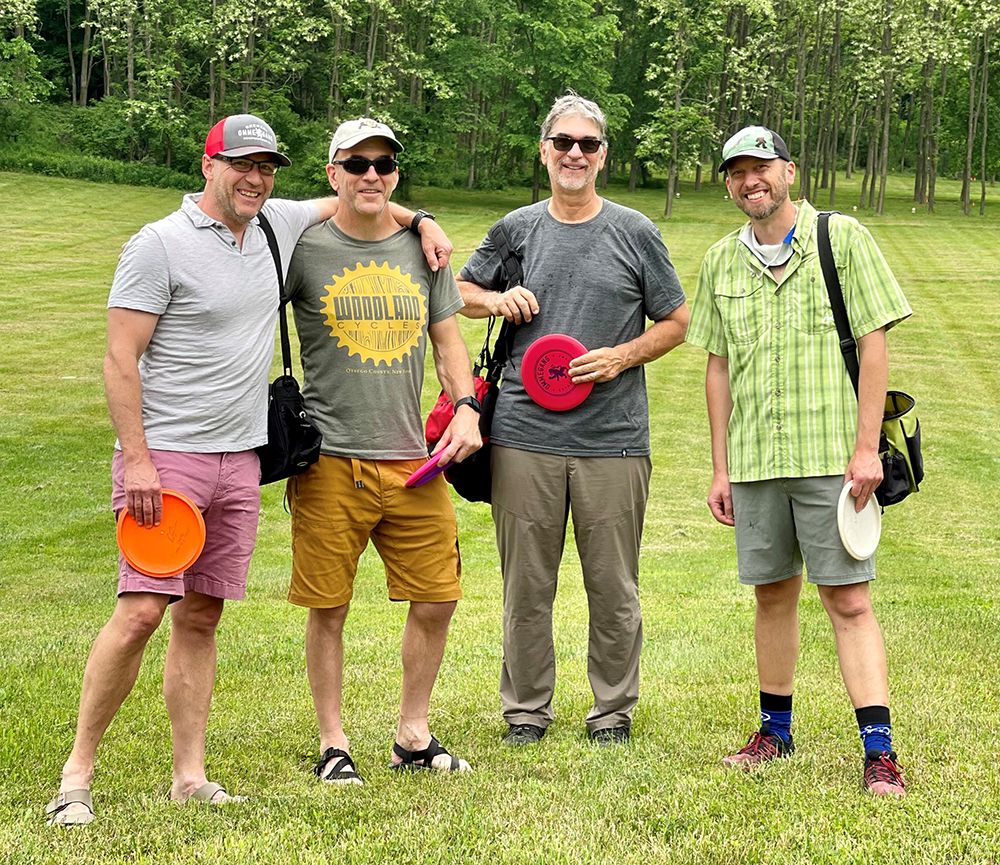 https://www.ommegang.com/wp-content/uploads/2021/06/disc-golf-group.jpg